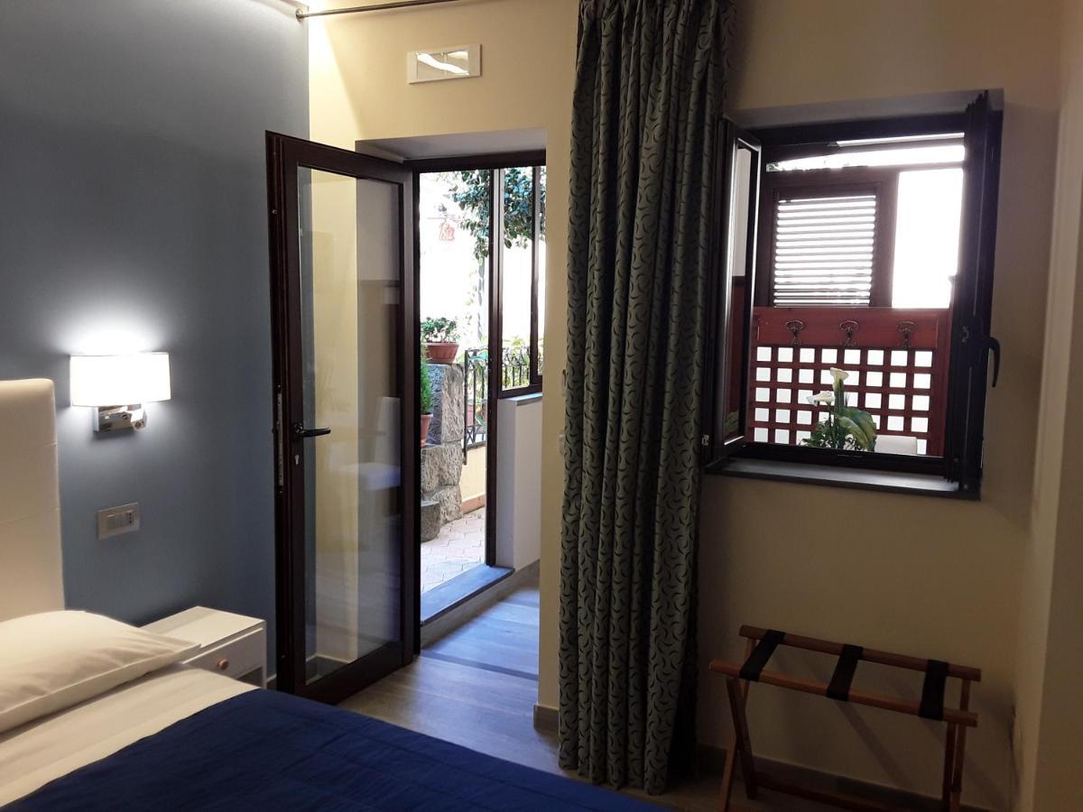 Al Castello B&B ミラッツォ エクステリア 写真