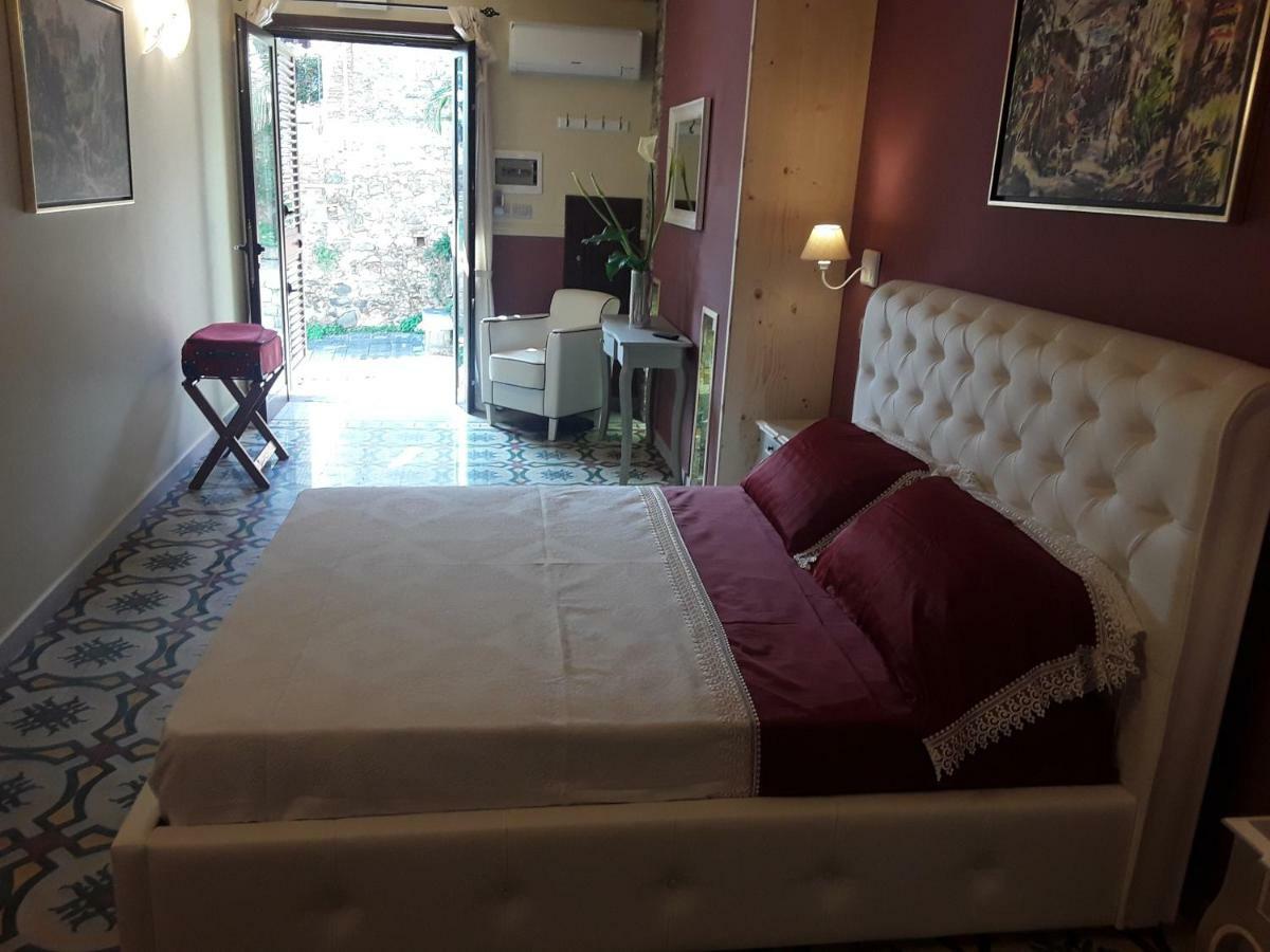 Al Castello B&B ミラッツォ エクステリア 写真