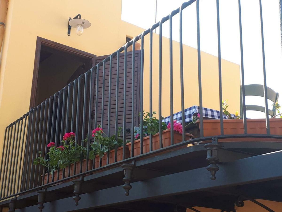 Al Castello B&B ミラッツォ エクステリア 写真