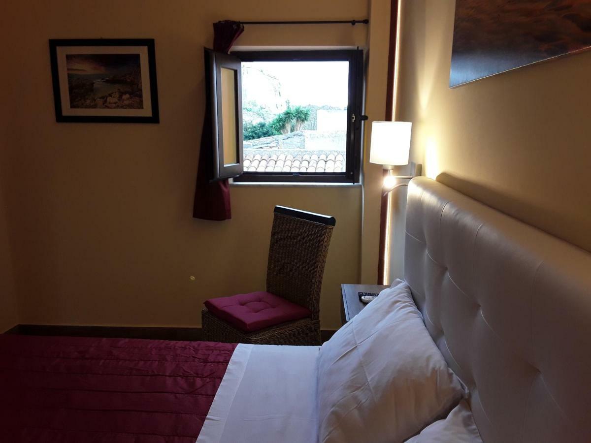 Al Castello B&B ミラッツォ エクステリア 写真