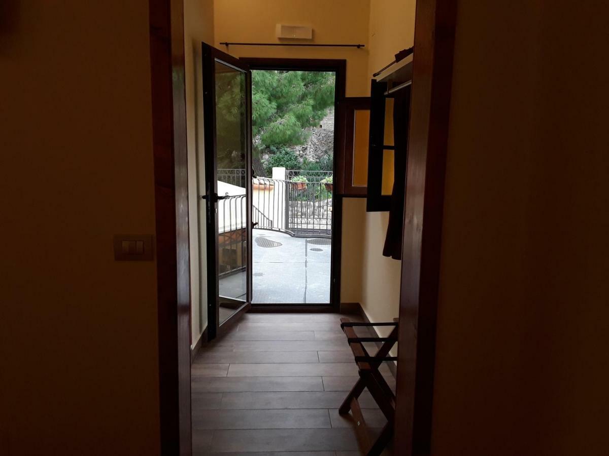 Al Castello B&B ミラッツォ エクステリア 写真